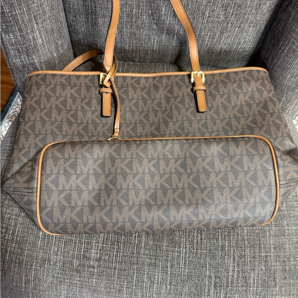 Michael Kors Signature Brown and Tan Large Tote - Picture 3 of 8